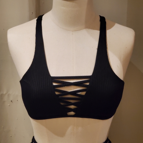 Like new black cut-out ribbed bikini high-waisted - Picture 2 of 10